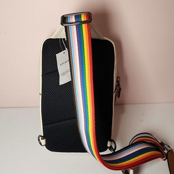 NWT Coach CJ581 MEN'S Sullivan Pack In Rainbow Signature Canvas - Picture 5 of 7